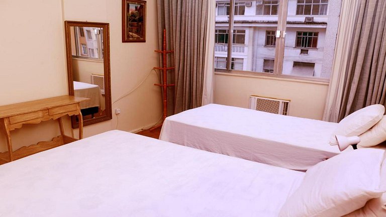 Great location, close to the Copacabana beach!