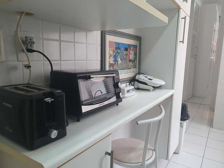 Apartamento 2 quartos com saída pra praia próximo de superme