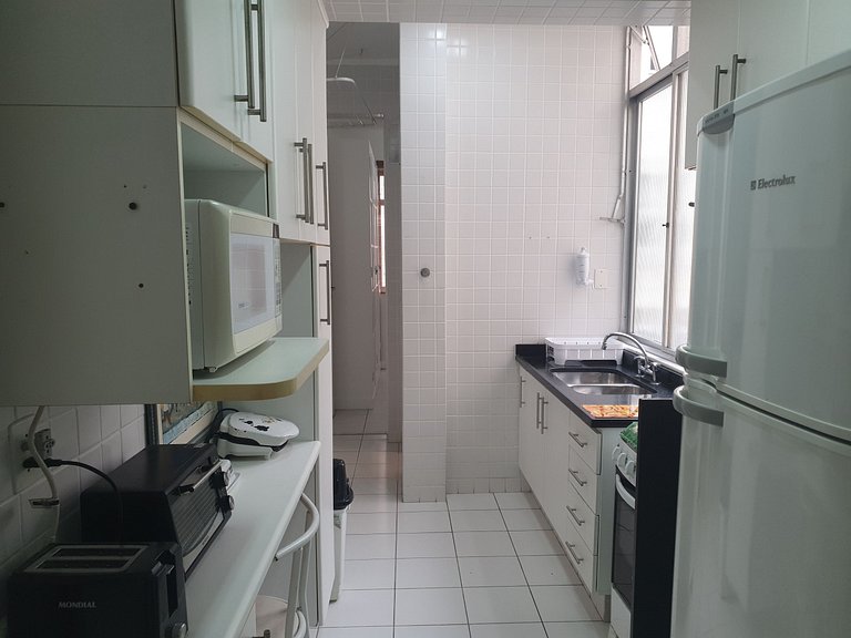 Apartamento 2 quartos com saída pra praia próximo de superme