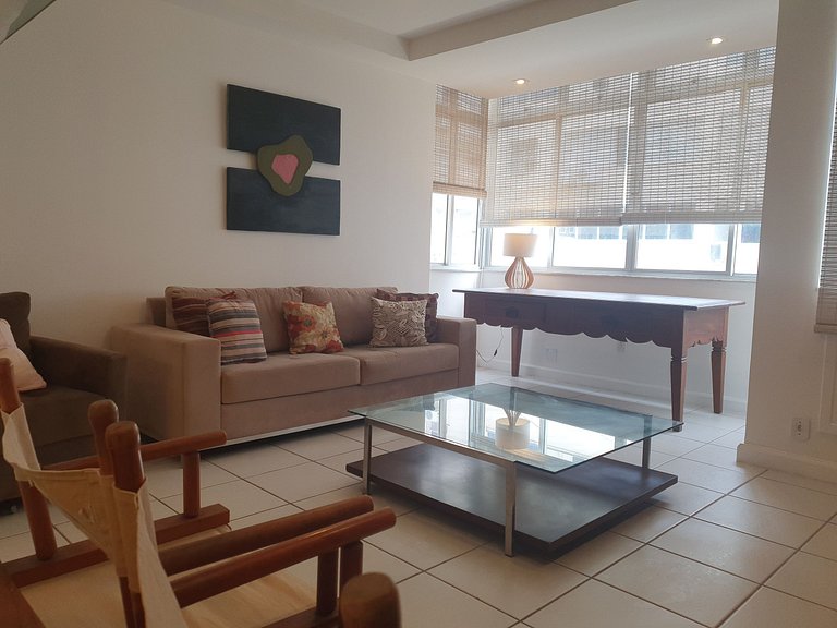 Apartamento 2 quartos com saída pra praia próximo de superme