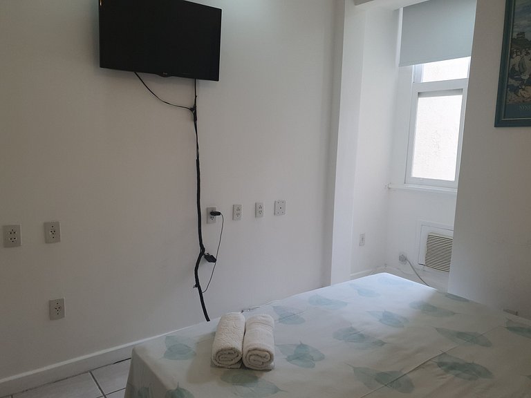 Apartamento 2 quartos com saída pra praia próximo de superme
