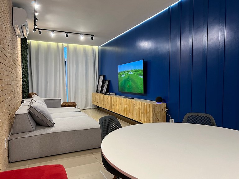 Copacabana Tonelero Near Subway Station