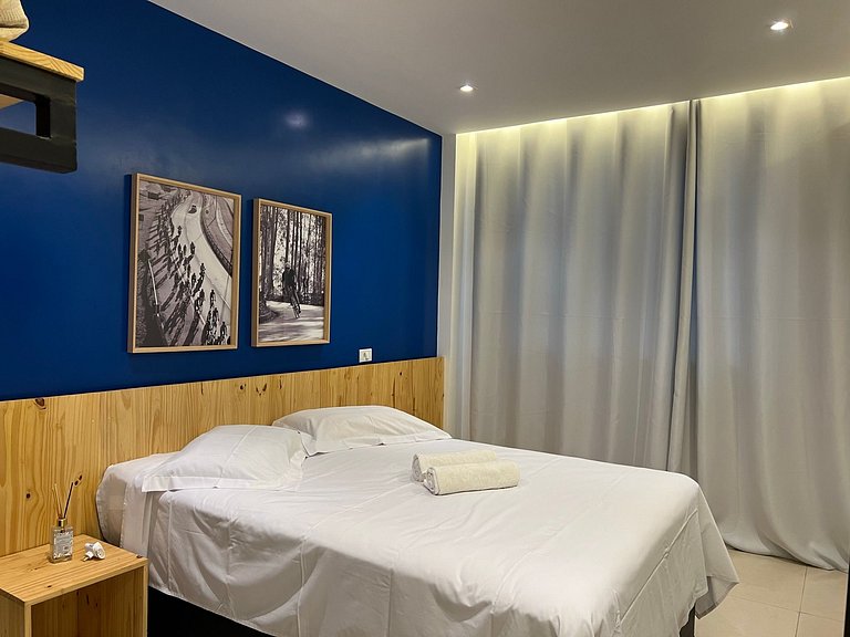 Copacabana Tonelero Near Subway Station