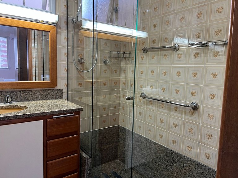 Apto2 qrt, garage, in front of the subway