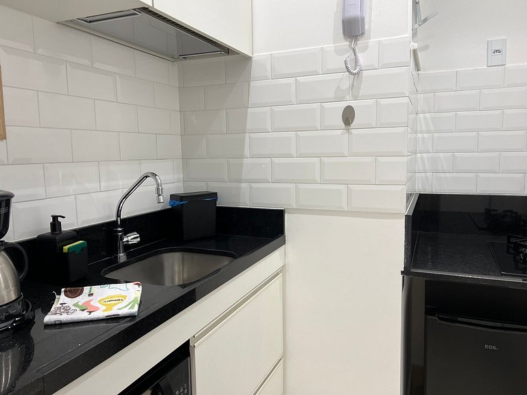 studio recém reformado 4 pessoas pertinho da praia
