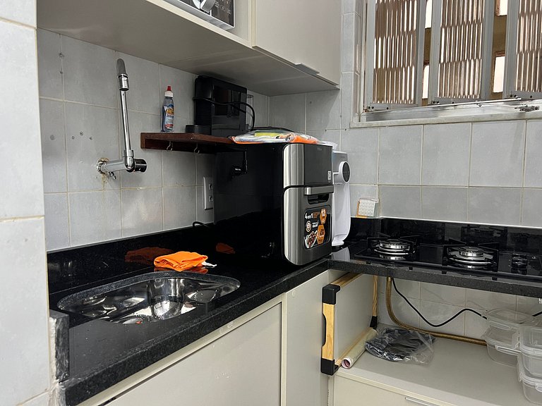 Amplo Studio Recem reformado a 5 min da praia