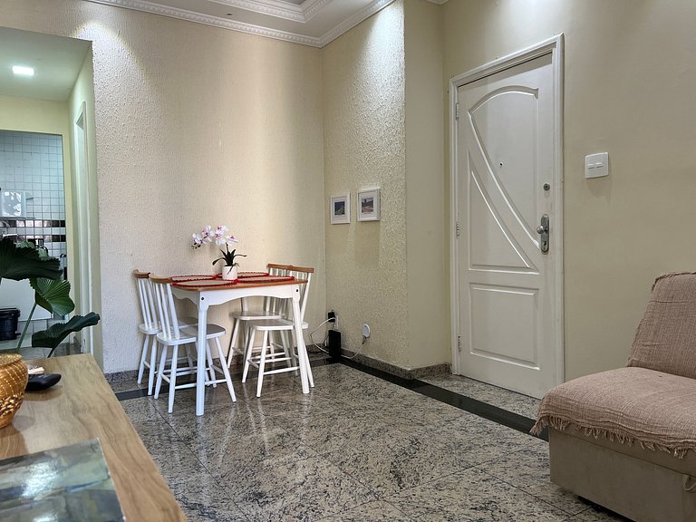Tranquilo apartamento em copacabana 2pax
