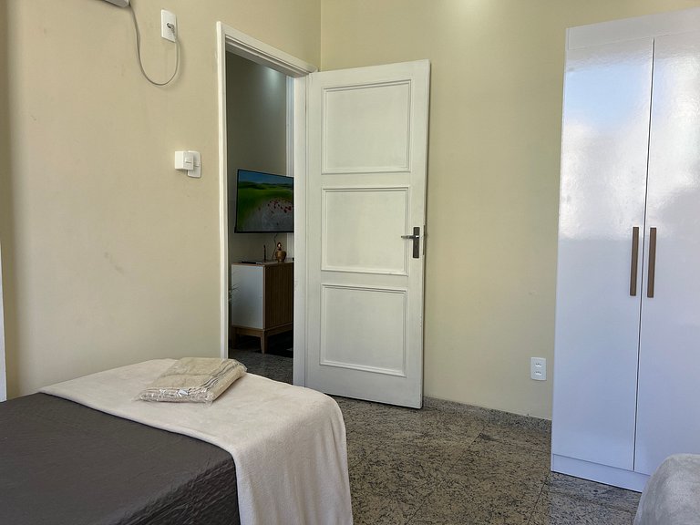 Tranquilo apartamento em copacabana 2pax