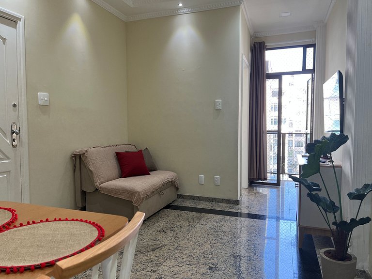 Tranquilo apartamento em copacabana 2pax