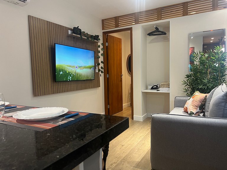 Charmoso Apto Reformado em Copacabana 165