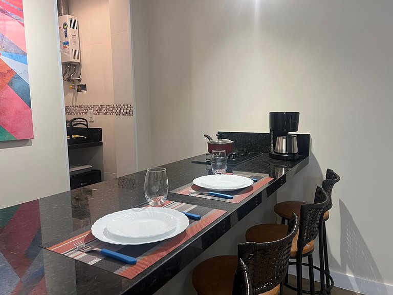 Charmoso Apto Reformado em Copacabana 165