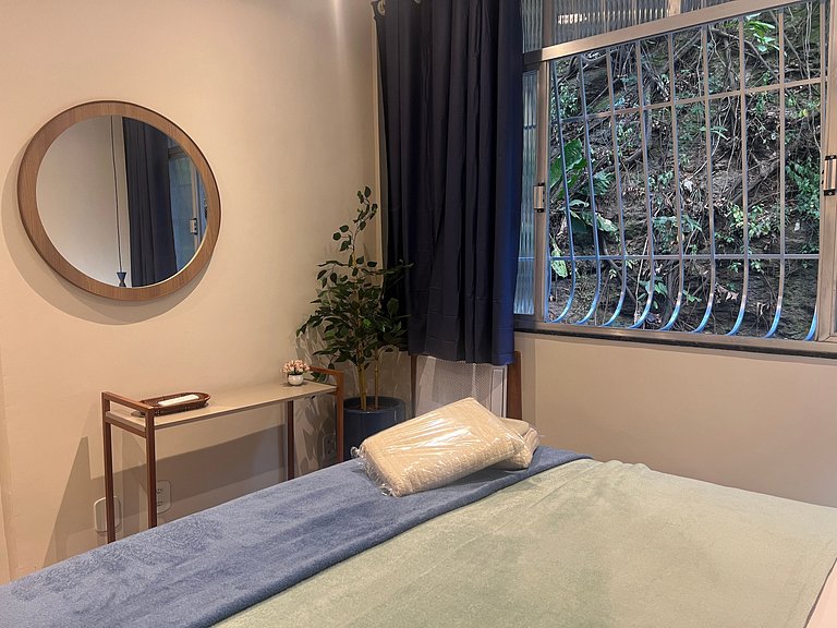 Charmoso Apto Reformado em Copacabana 165