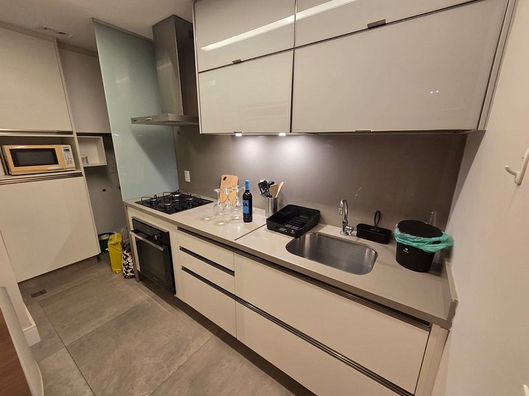 Apto 2 quartos no Leblon com suíte e conforto 184