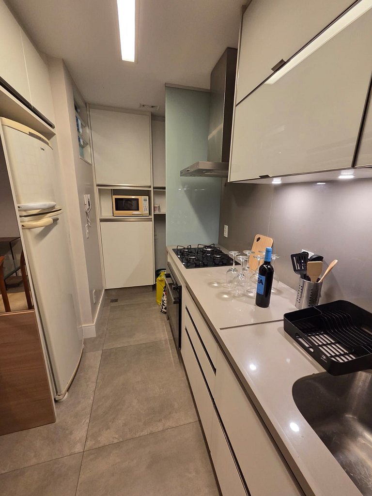 Apto 2 quartos no Leblon com suíte e conforto 184